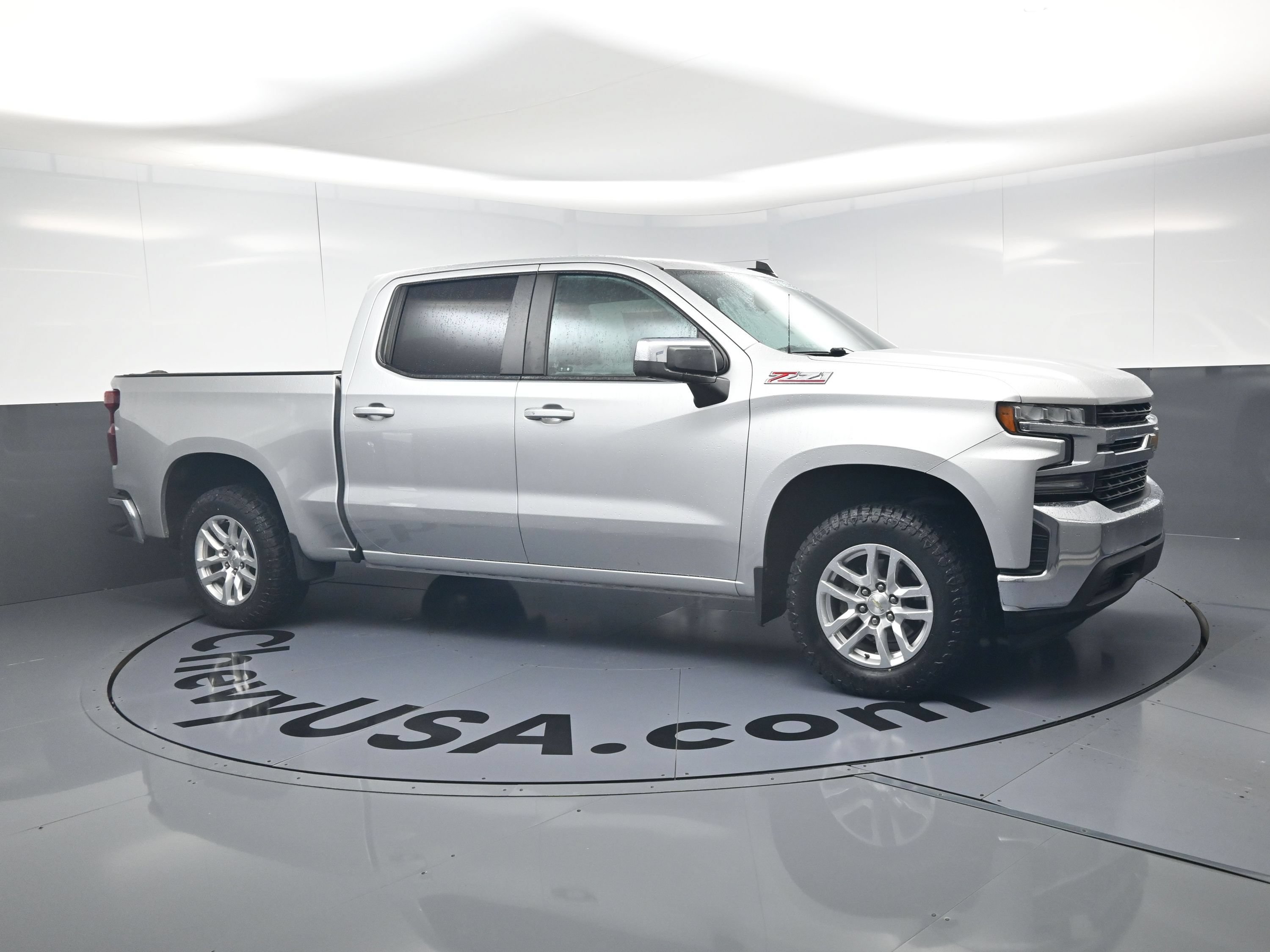 Used 2020 Chevrolet Silverado 1500 LT w/ All-Star Edition AWD/4WD image 2