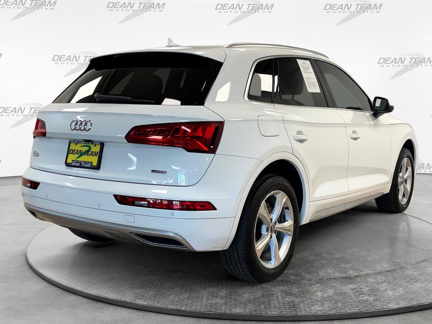 Used 2020 Audi Q5 2.0T Premium w/ Convenience Package AWD/4WD image 4