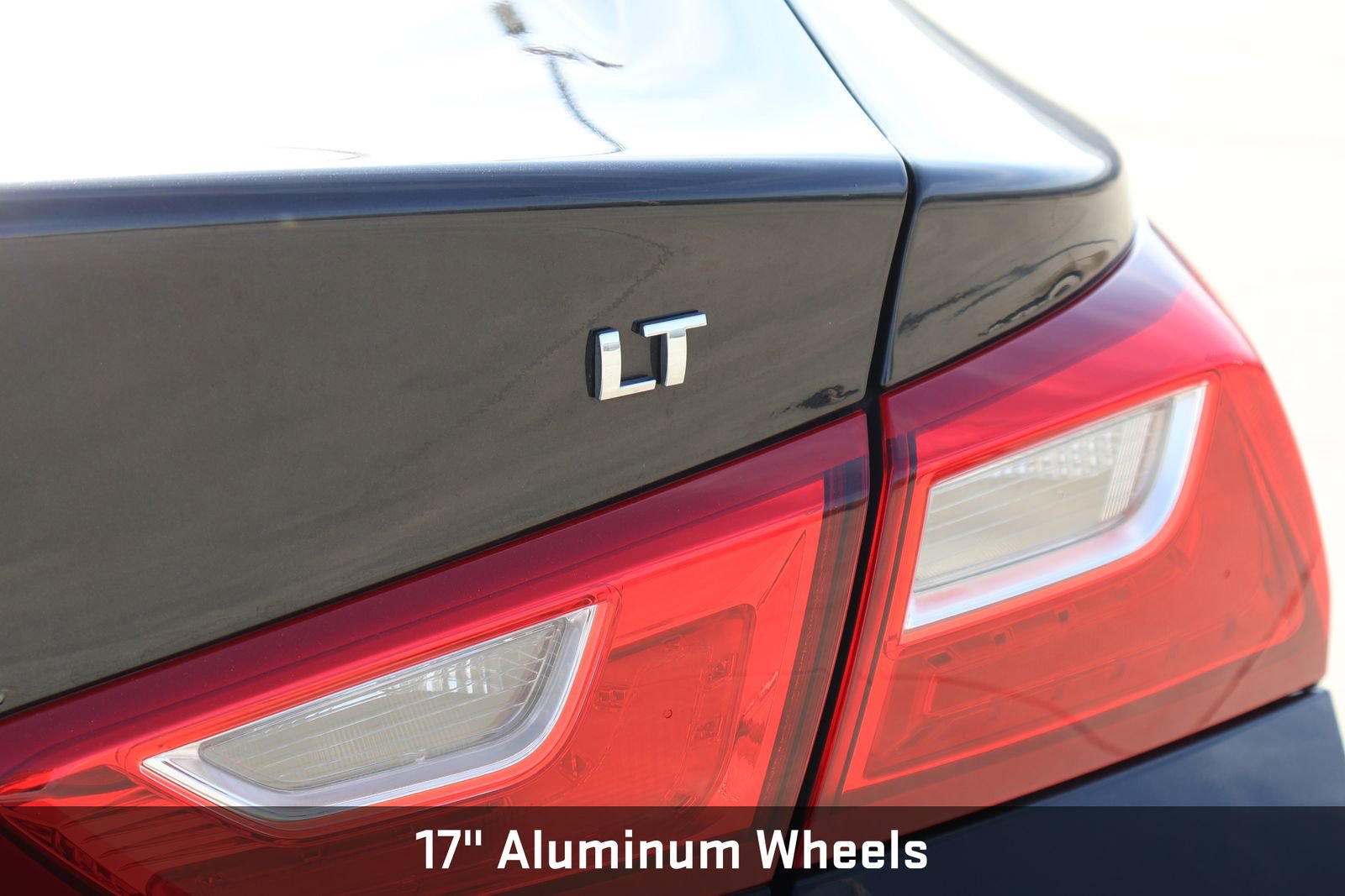 Used 2025 Chevrolet Malibu LT image 9