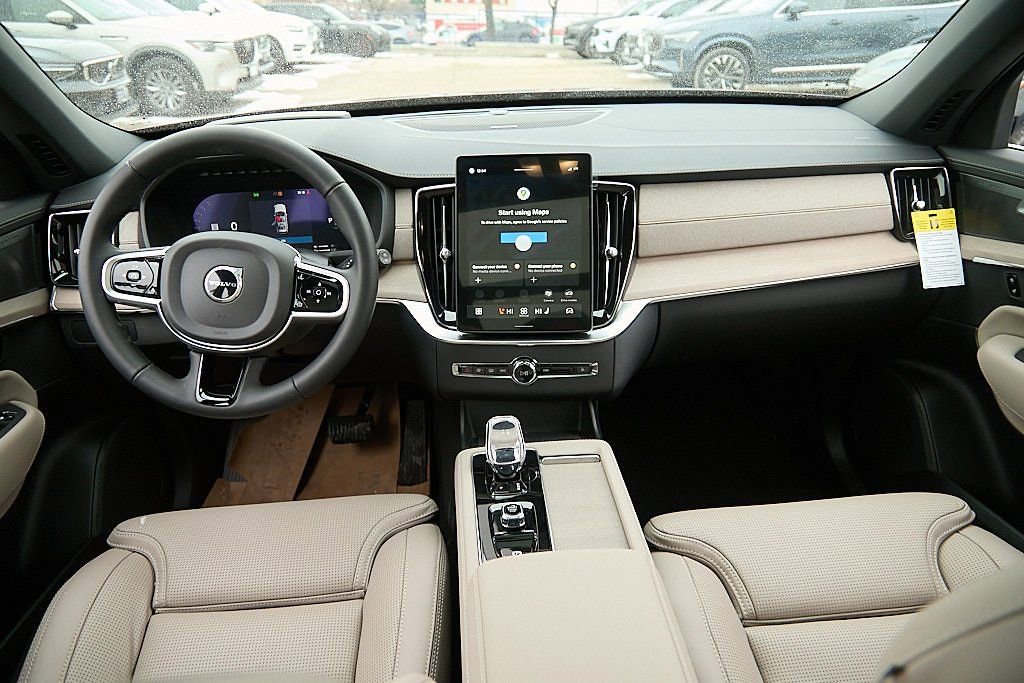 New 2026 Volvo XC90 T8 Ultra w/ Protection Package image 25