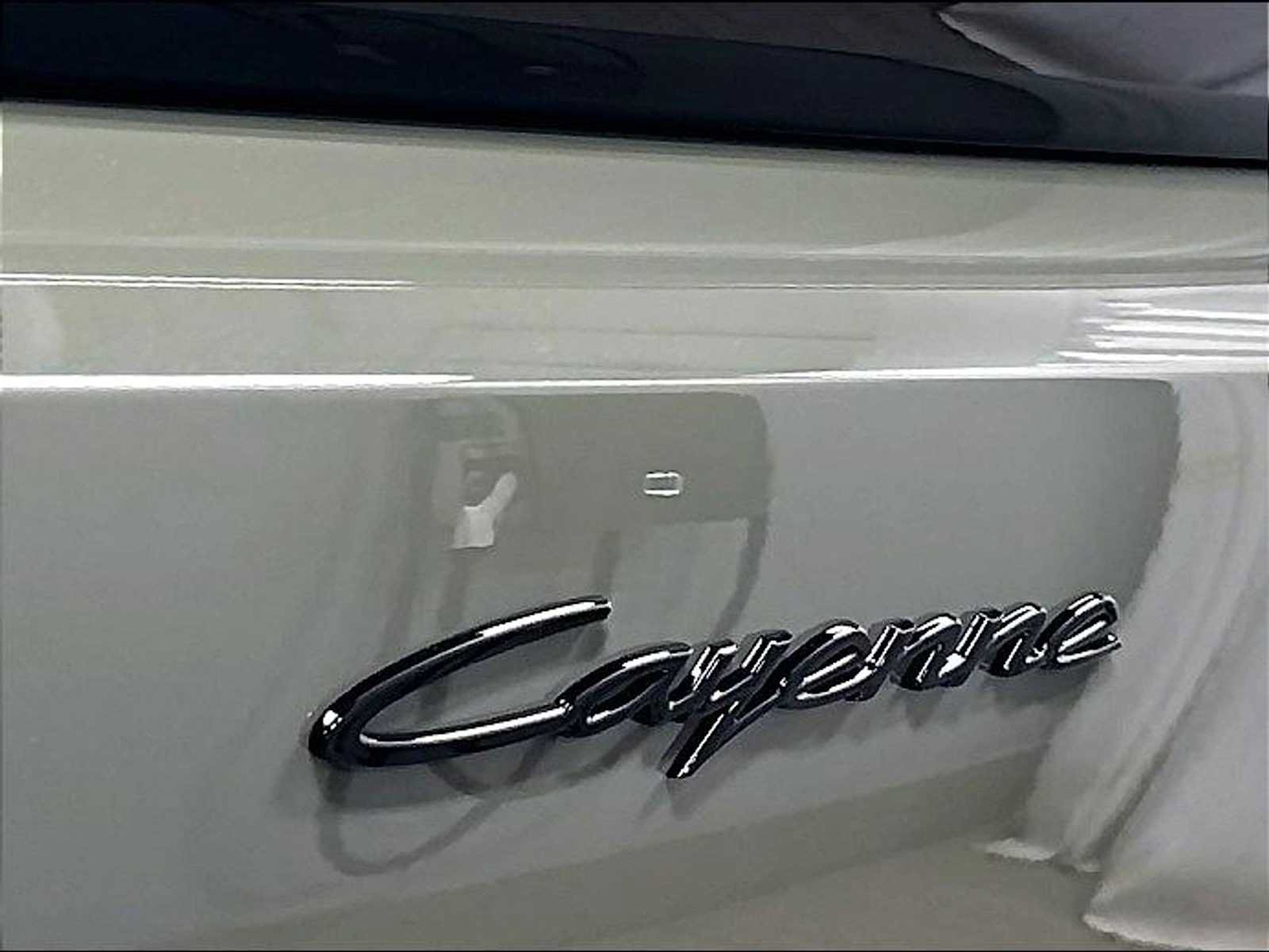 New 2026 Porsche Cayenne Electric AWD/4WD image 33