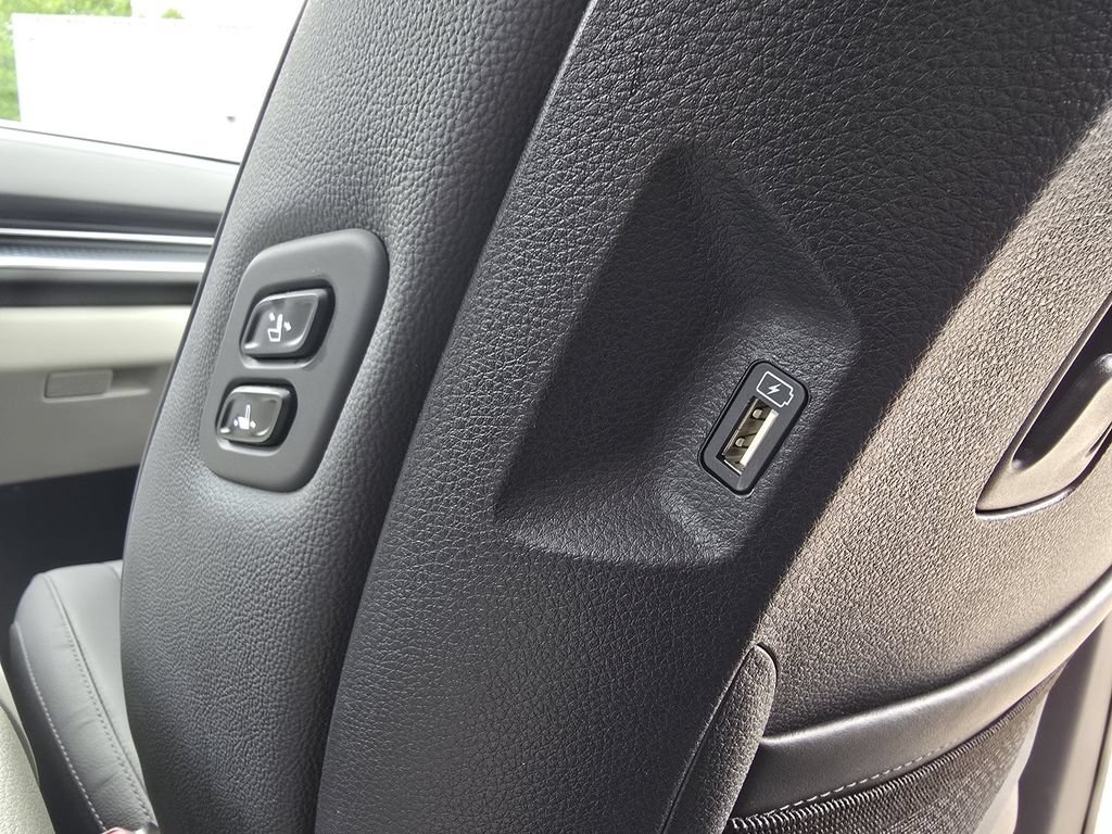 Used 2024 Kia Carnival SX Prestige FWD image 23