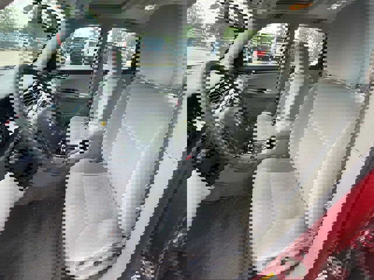 Used 2015 Chevrolet Impala LT w/ LT Sunroof Package image 6