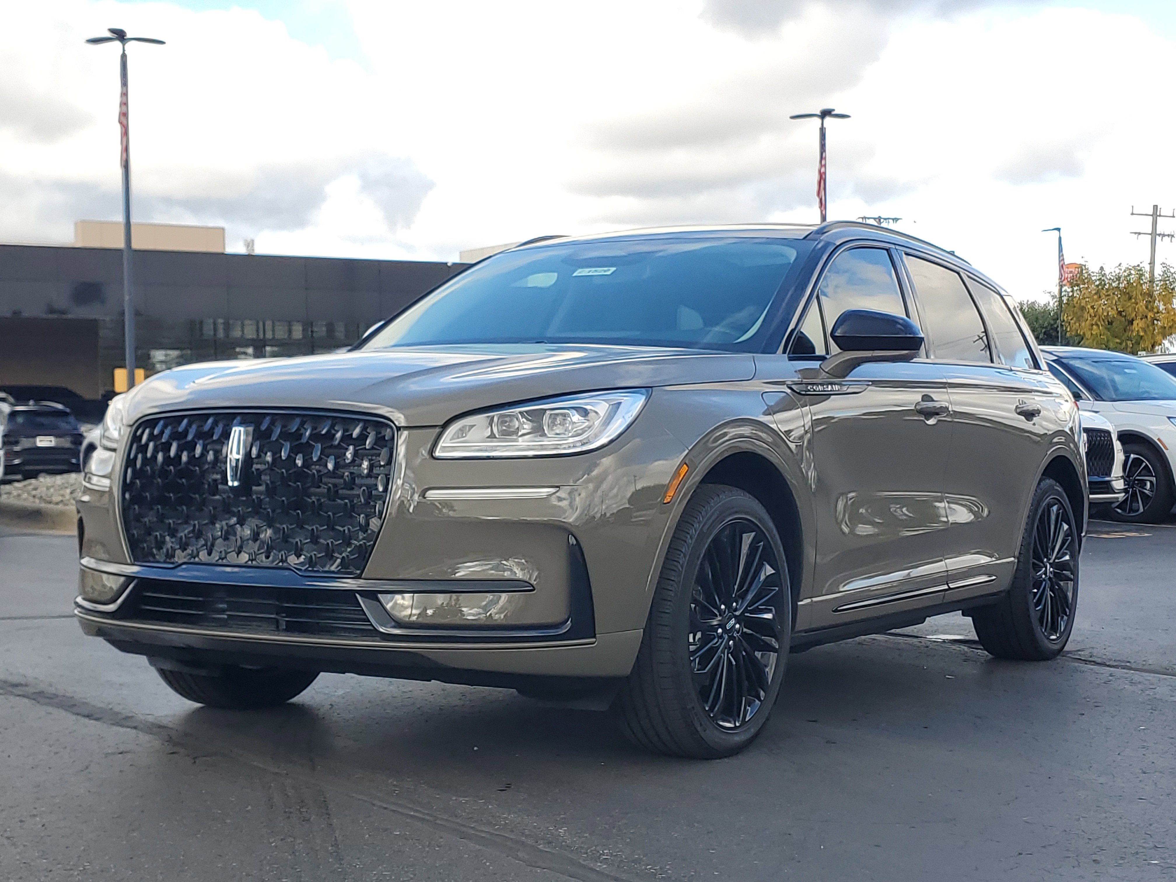 New 2025 Lincoln Corsair Grand Touring w/ Jet Appearance Package image 2