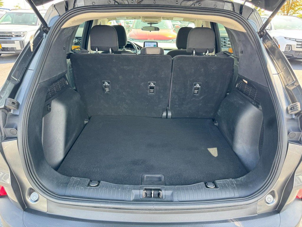 Used 2020 Ford Escape SE FWD image 6