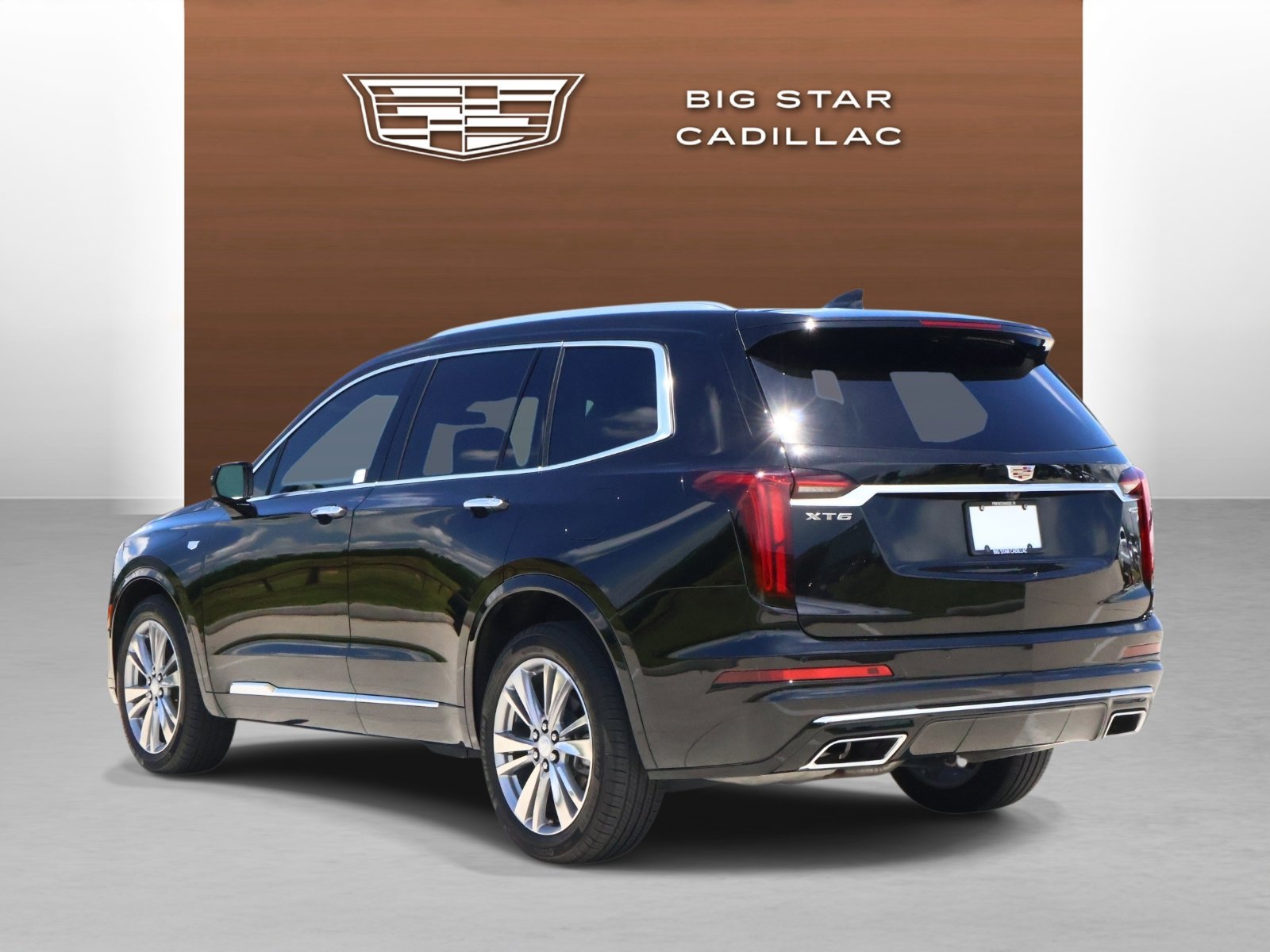 Used 2023 Cadillac XT6 Premium Luxury FWD image 3