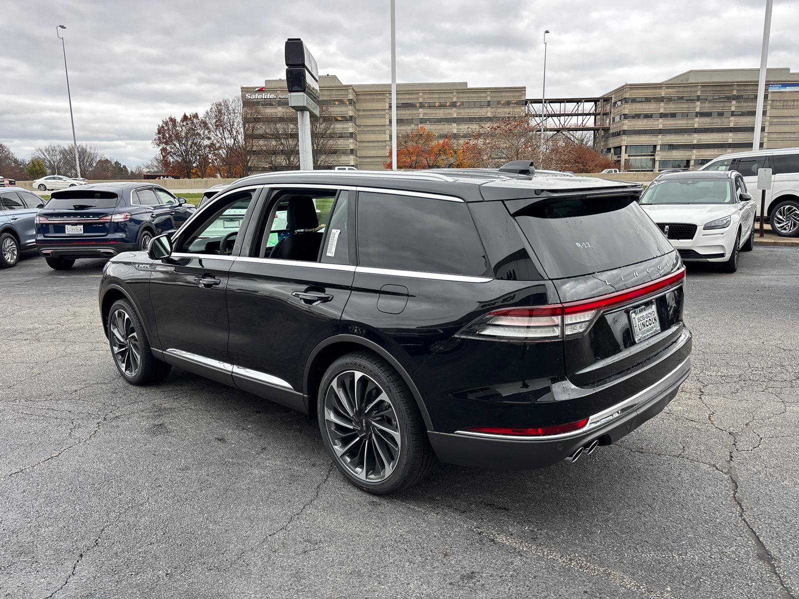 New 2026 Lincoln Aviator Reserve w/ Illumination Package image 5