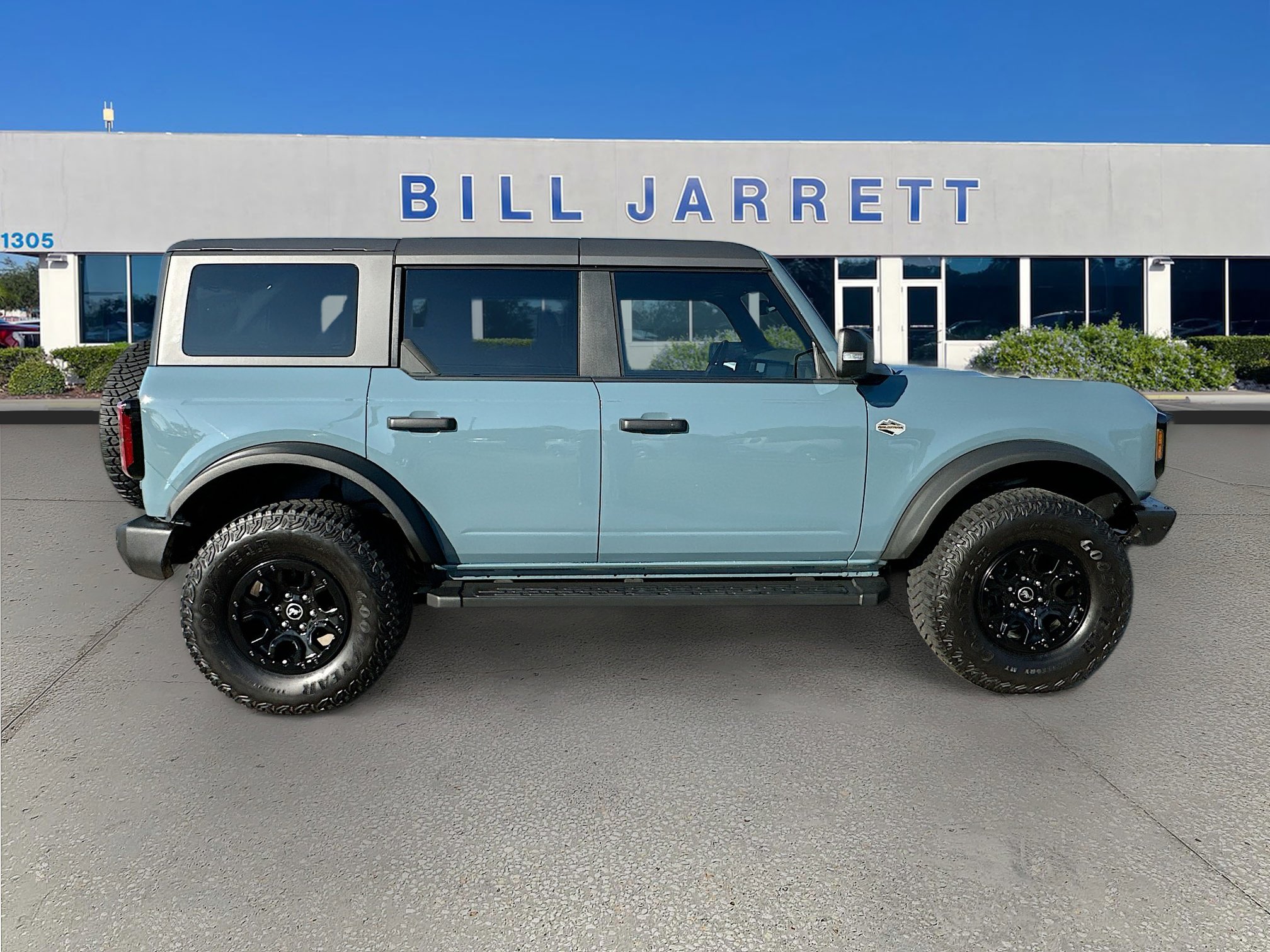 Used 2022 Ford Bronco Wildtrak image 8