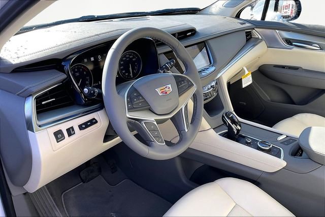 New 2026 Cadillac XT5 Premium Luxury w/ Driver Assist Package image 7