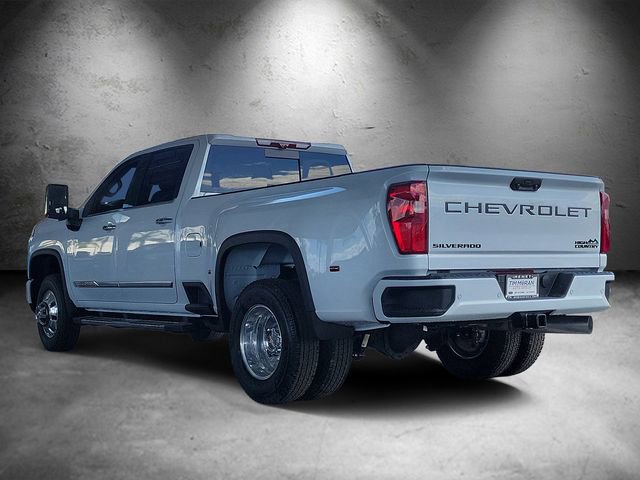 New 2026 Chevrolet Silverado 3500 High Country w/ High Country Premium Package AWD/4WD image 4