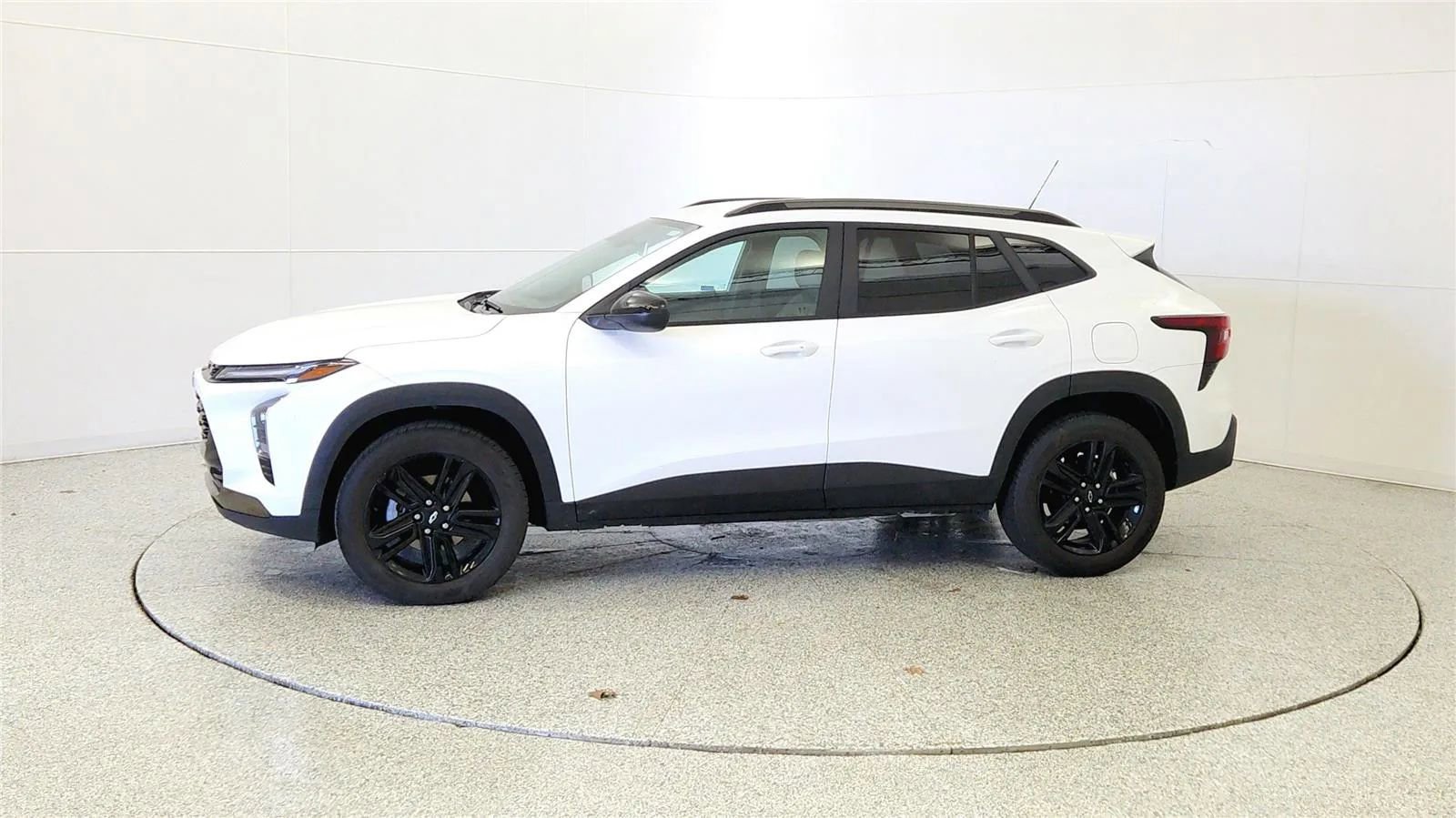 Used 2025 Chevrolet Trax ACTIV w/ Driver Confidence Package FWD image 4