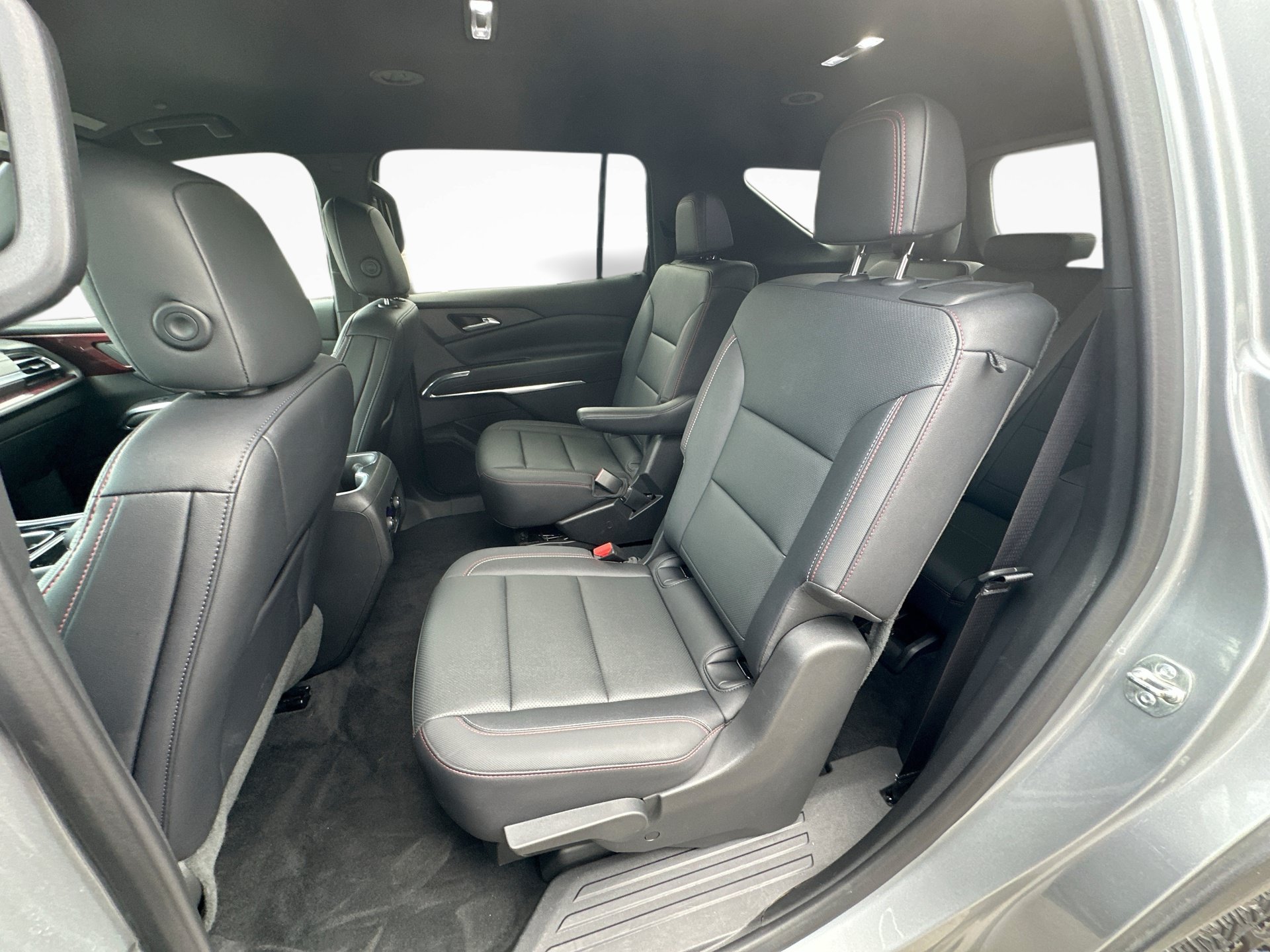 Used 2025 Chevrolet Traverse Z71 AWD/4WD image 15