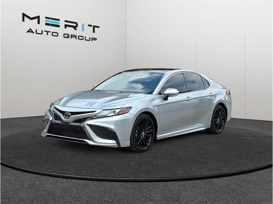 Used 2023 Toyota Camry XSE w/ Navigation Package FWD image 4