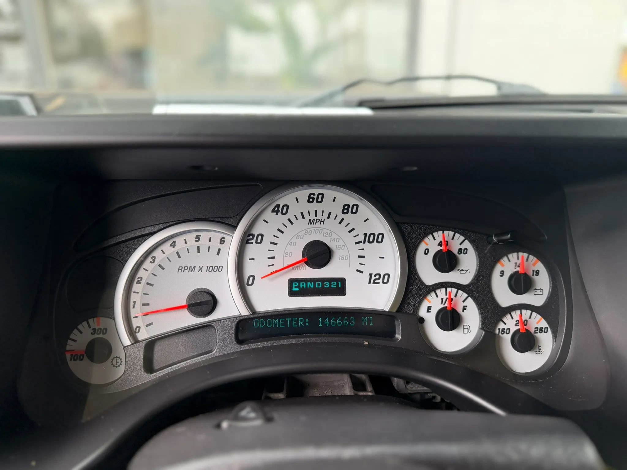 Used 2004 HUMMER H2 w/ Preferred Equipment Group AWD/4WD image 16