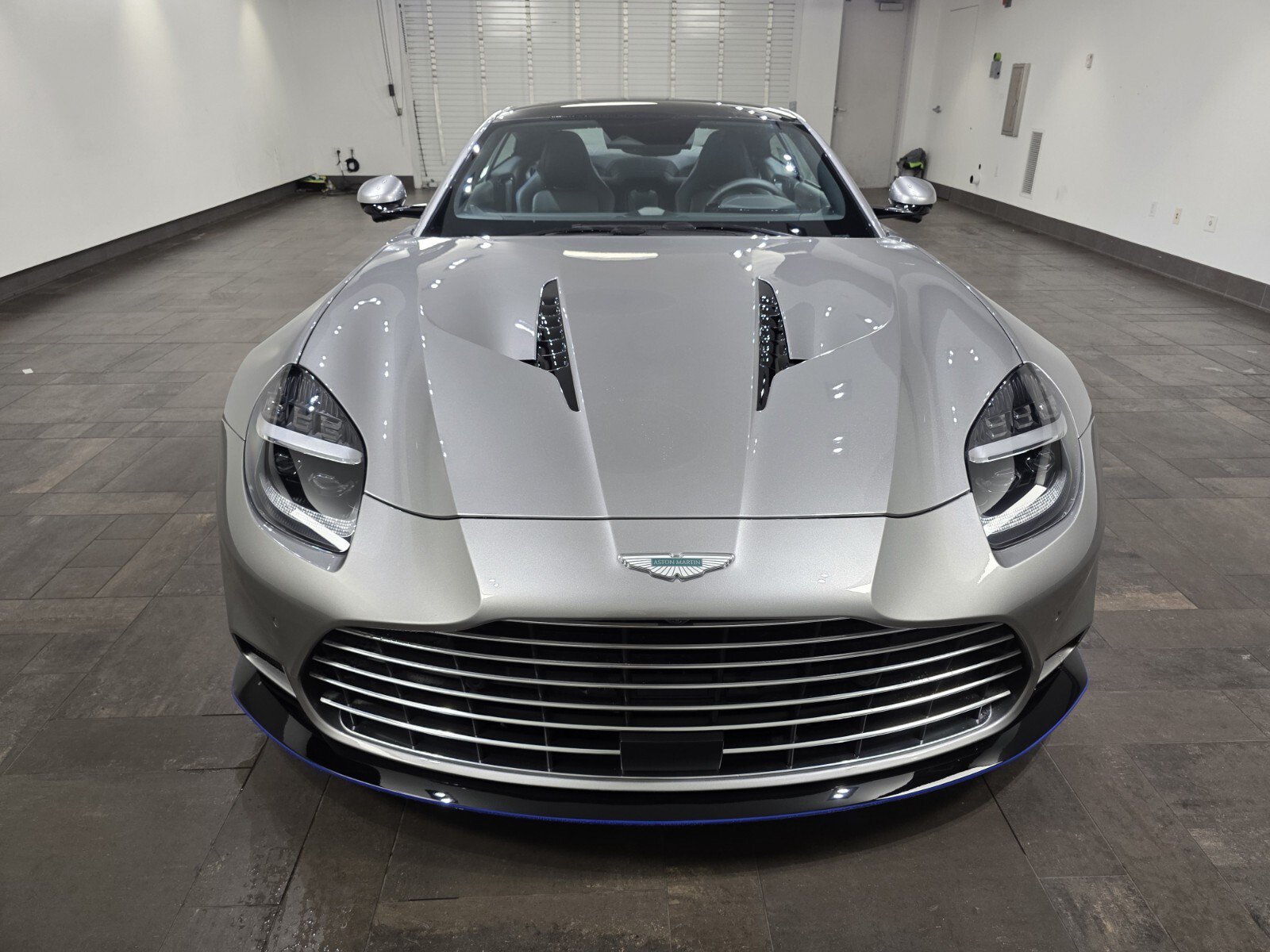 New 2026 Aston Martin Vanquish RWD image 7