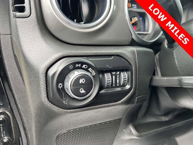 Used 2021 Jeep Gladiator Overland w/ Cold Weather Group image 20