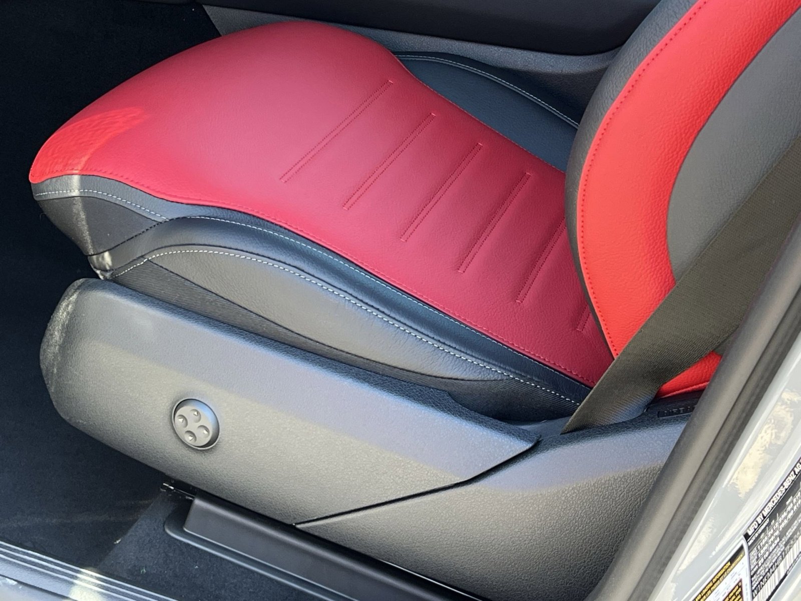 New 2026 Mercedes-Benz GLC 300 4MATIC image 12