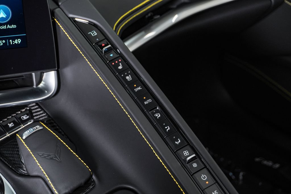 Used 2021 Chevrolet Corvette Stingray Premium Cpe w/ Z51 Performance Package RWD image 27