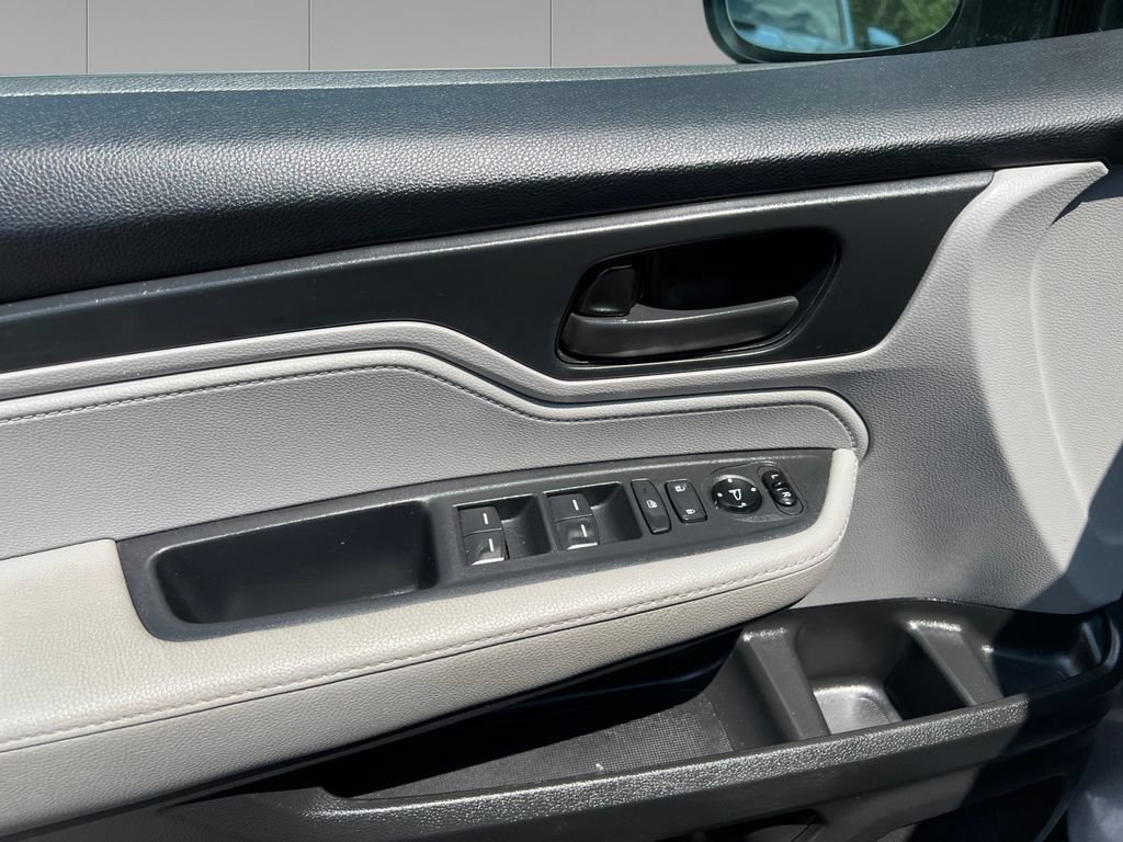 Used 2019 Honda Odyssey EX image 11