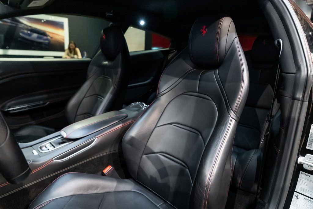 Certified 2020 Ferrari GTC4Lusso T image 4