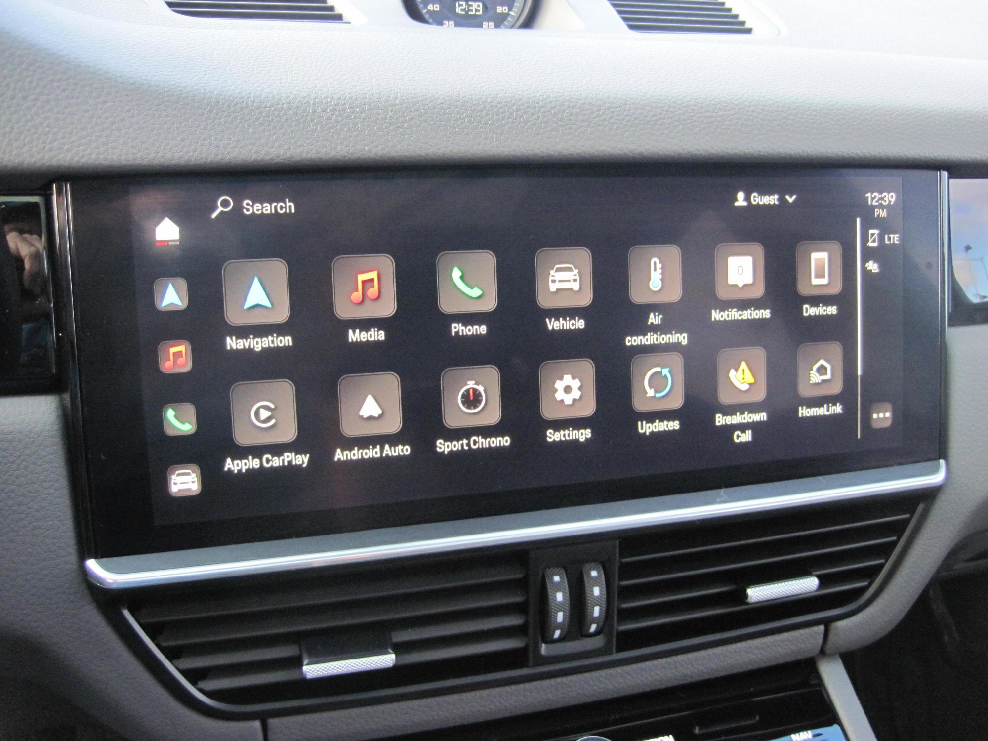 Used 2023 Porsche Cayenne Coupe image 15