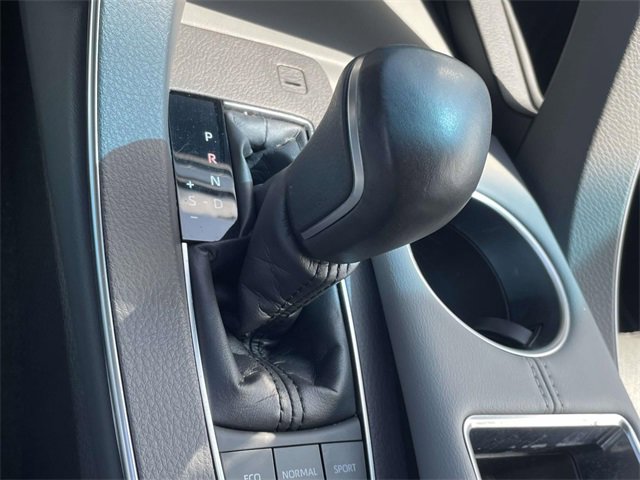 Used 2020 Toyota Avalon Limited image 21