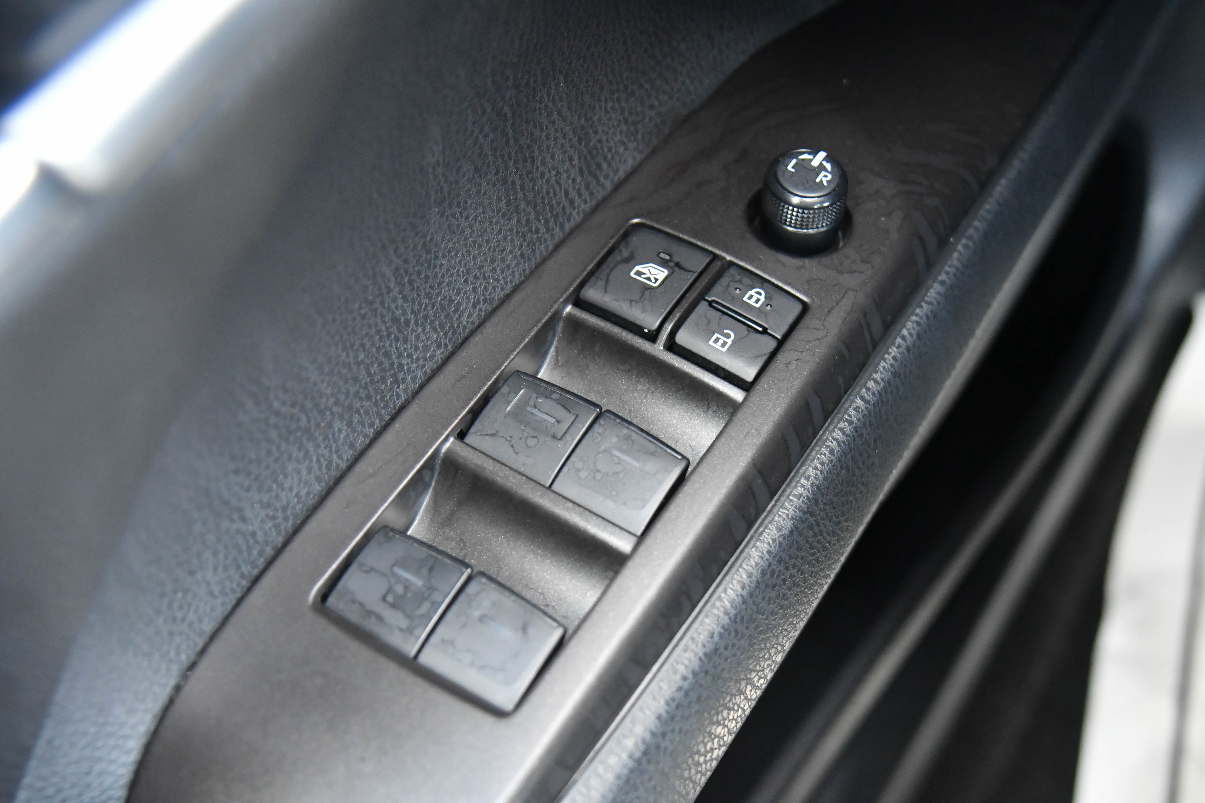 Used 2024 Toyota Camry LE image 30