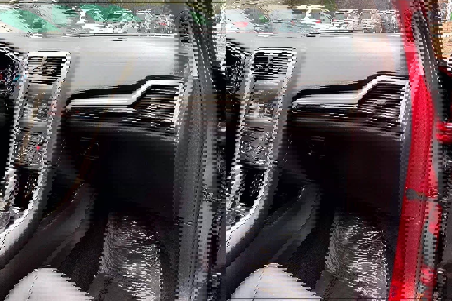 Used 2016 Ford Fusion SE w/ Equipment Group 202A image 18