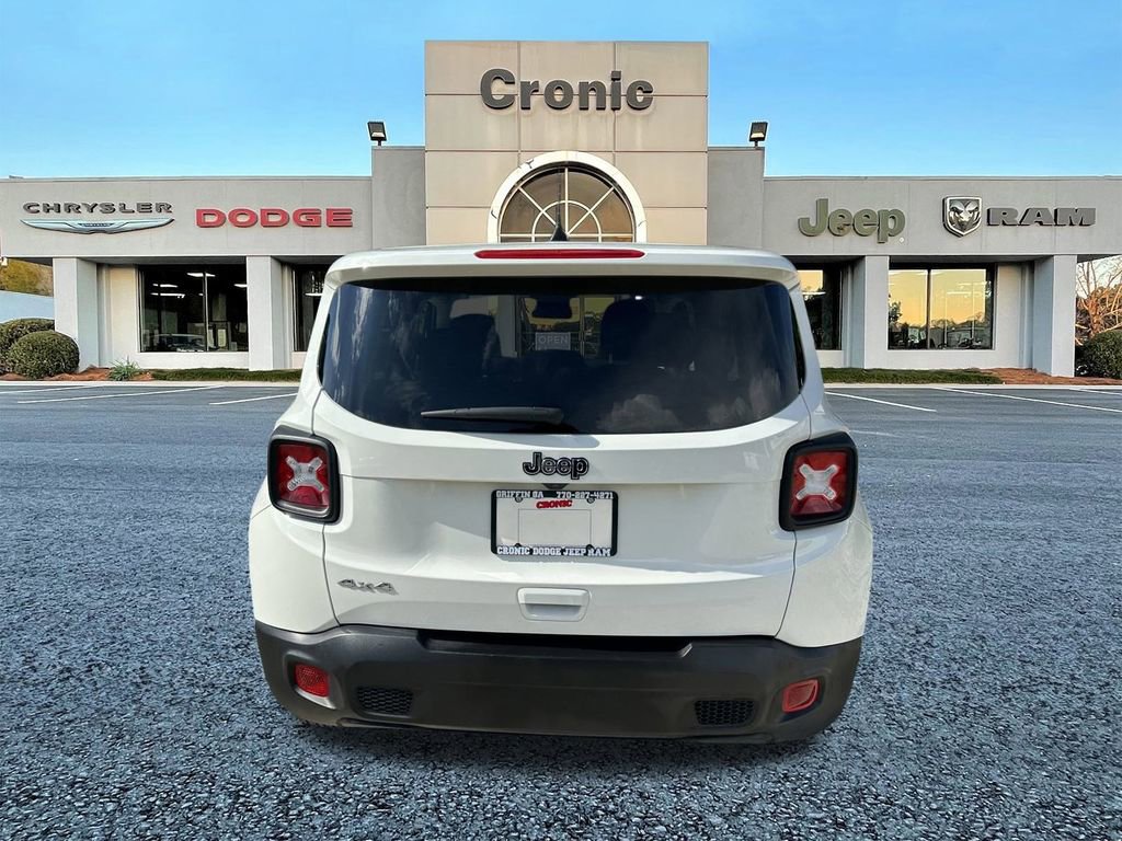 Used 2023 Jeep Renegade Latitude image 4
