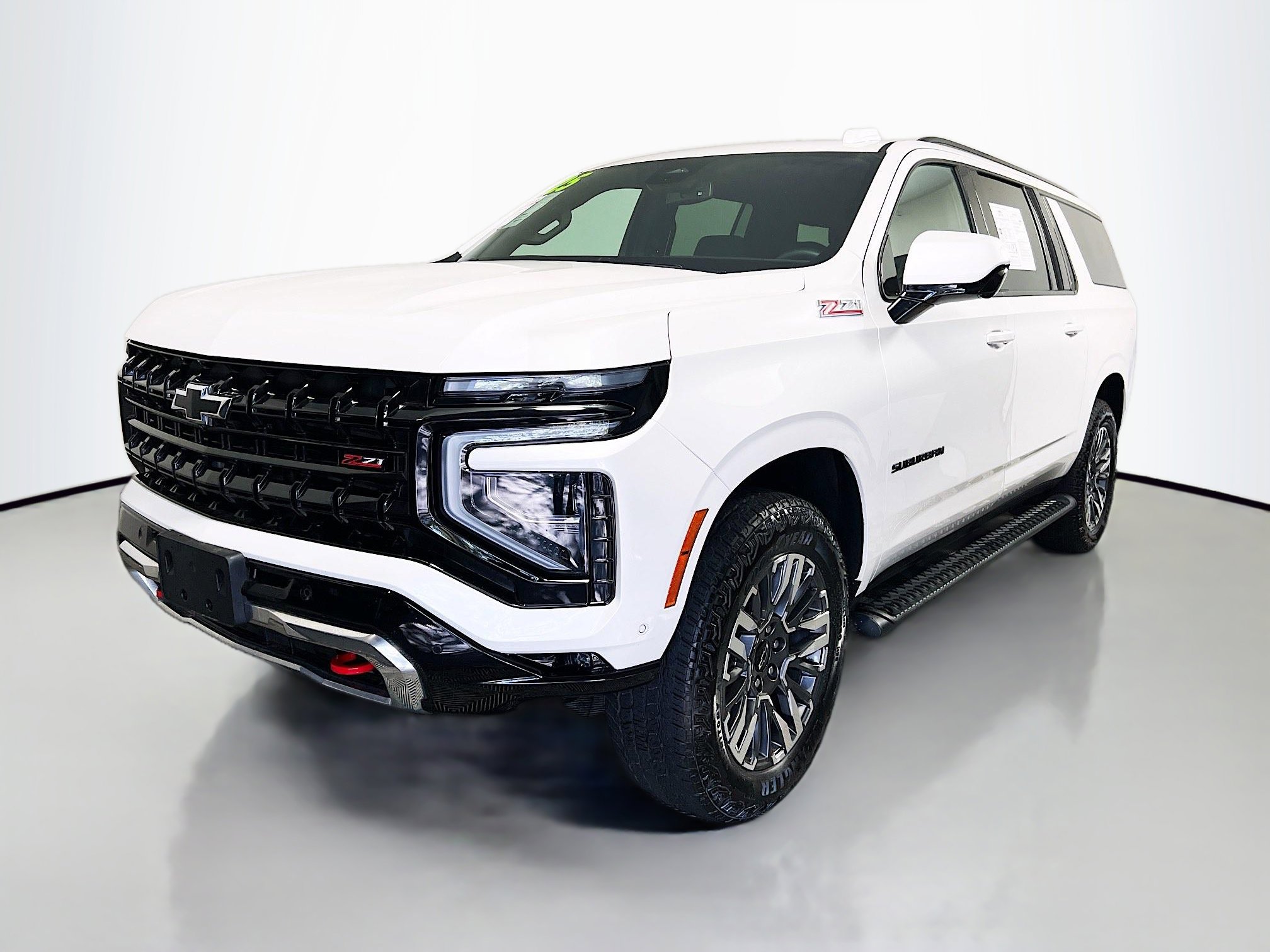 Used 2025 Chevrolet Suburban Z71 image 10