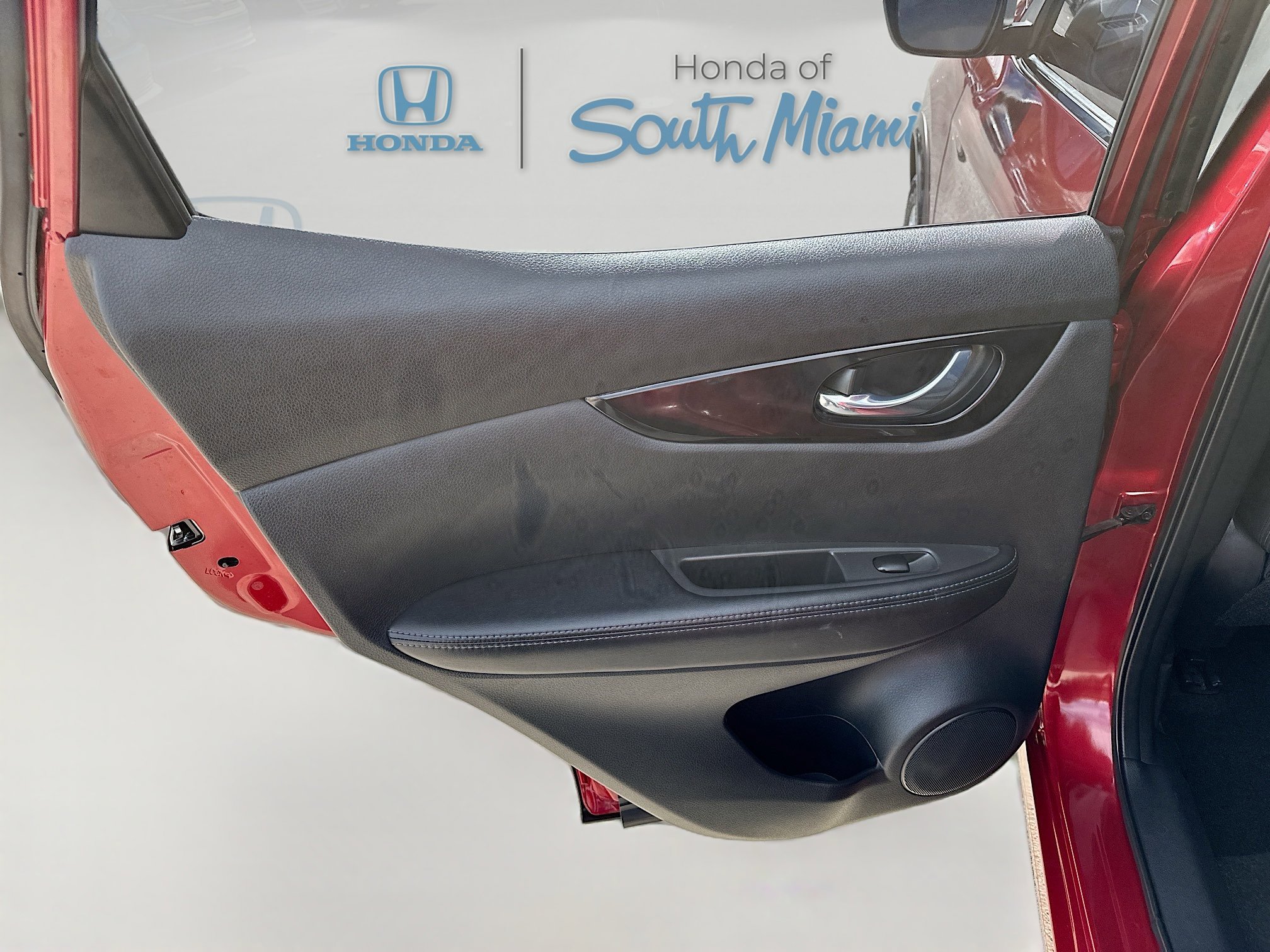 Used 2020 Nissan Rogue Sport SV image 25