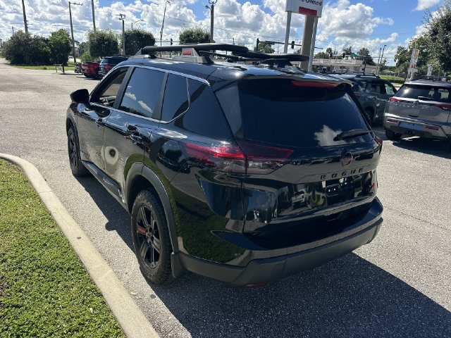 Certified 2025 Nissan Rogue SV AWD/4WD image 9