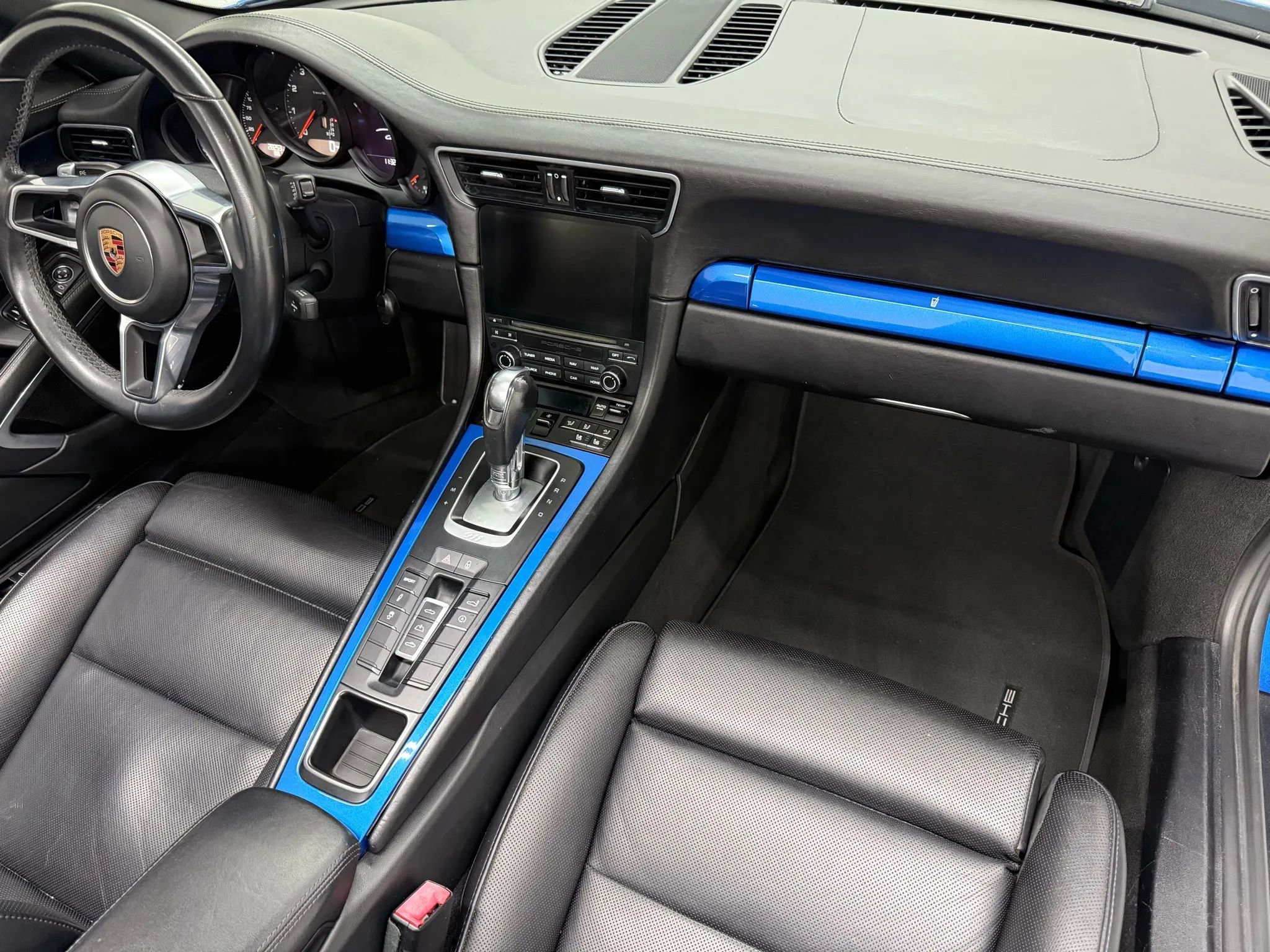 Used 2017 Porsche 911 Carrera image 9