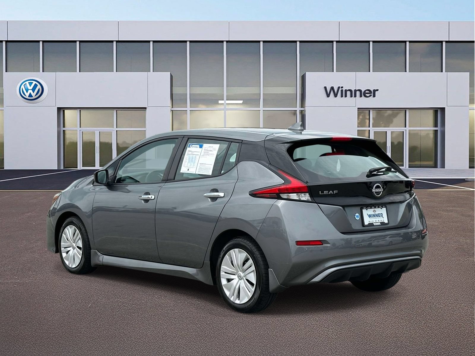 Used 2023 Nissan Leaf S FWD image 3