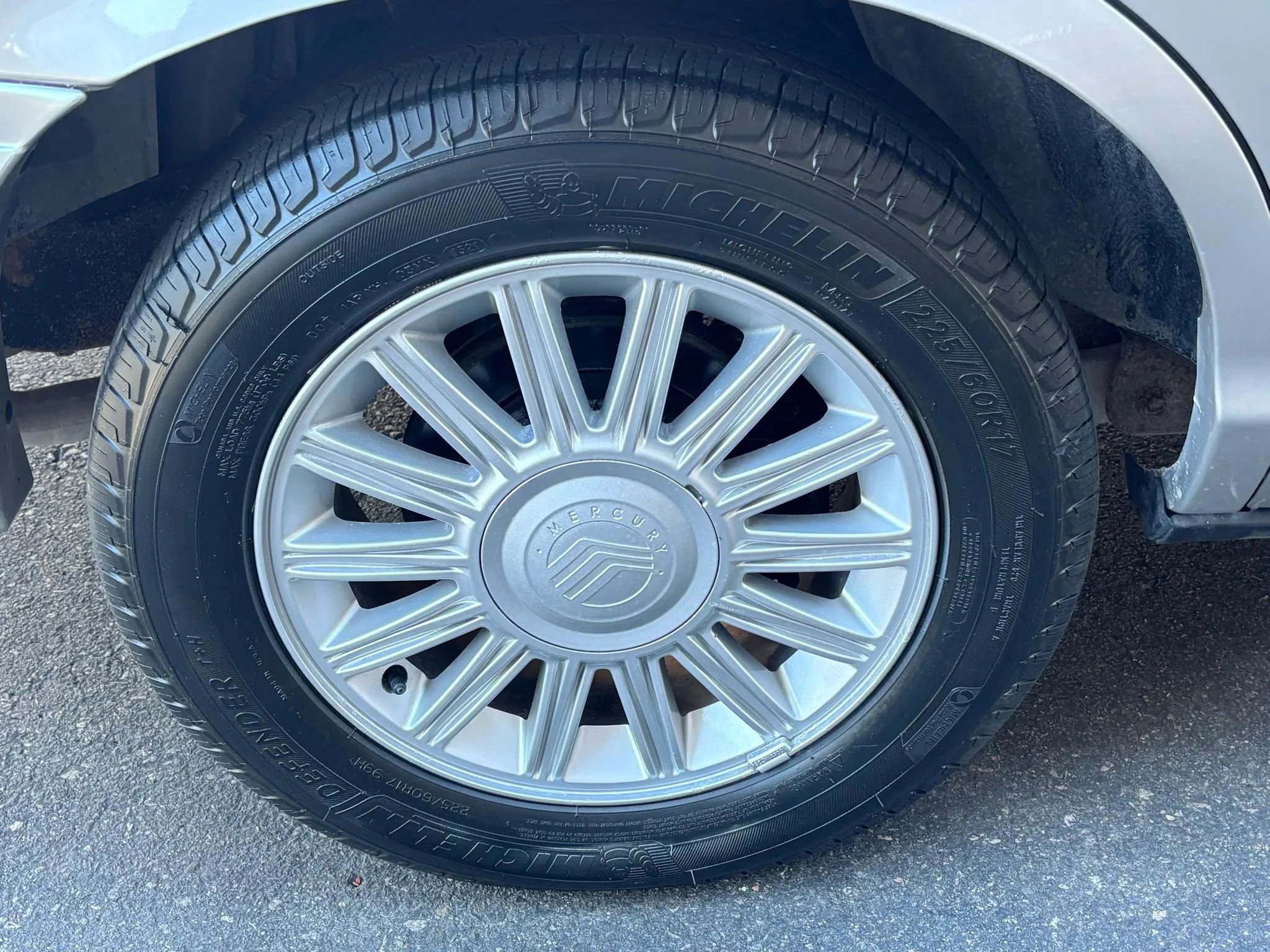 Used 2009 Mercury Grand Marquis LS image 38