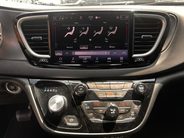 Used 2025 Chrysler Pacifica Select FWD image 26