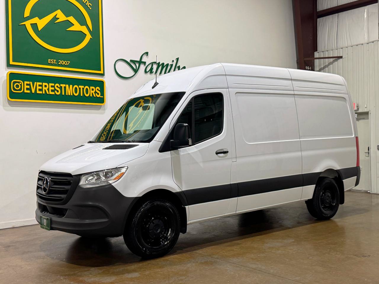 Used 2026 Mercedes-Benz Sprinter 2500 image 3