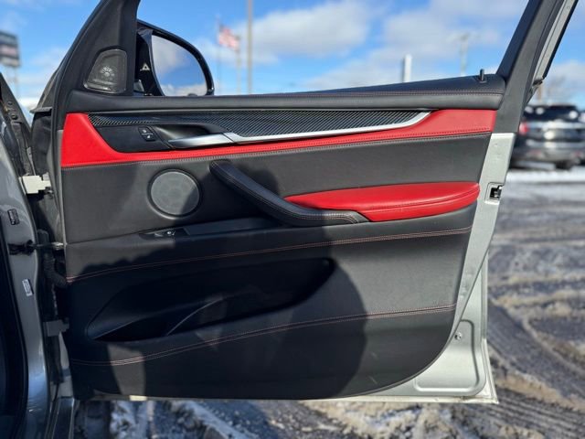 Used 2017 BMW X5 M image 18