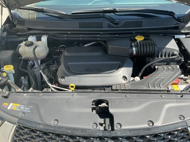 Used 2023 Chrysler Pacifica Touring-L FWD image 23