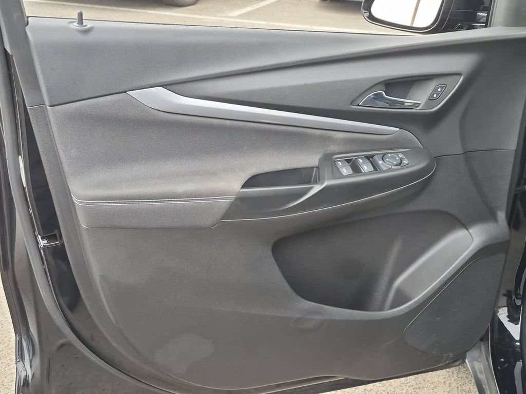Used 2023 Chevrolet Bolt EUV LT w/ Redline Edition FWD image 22