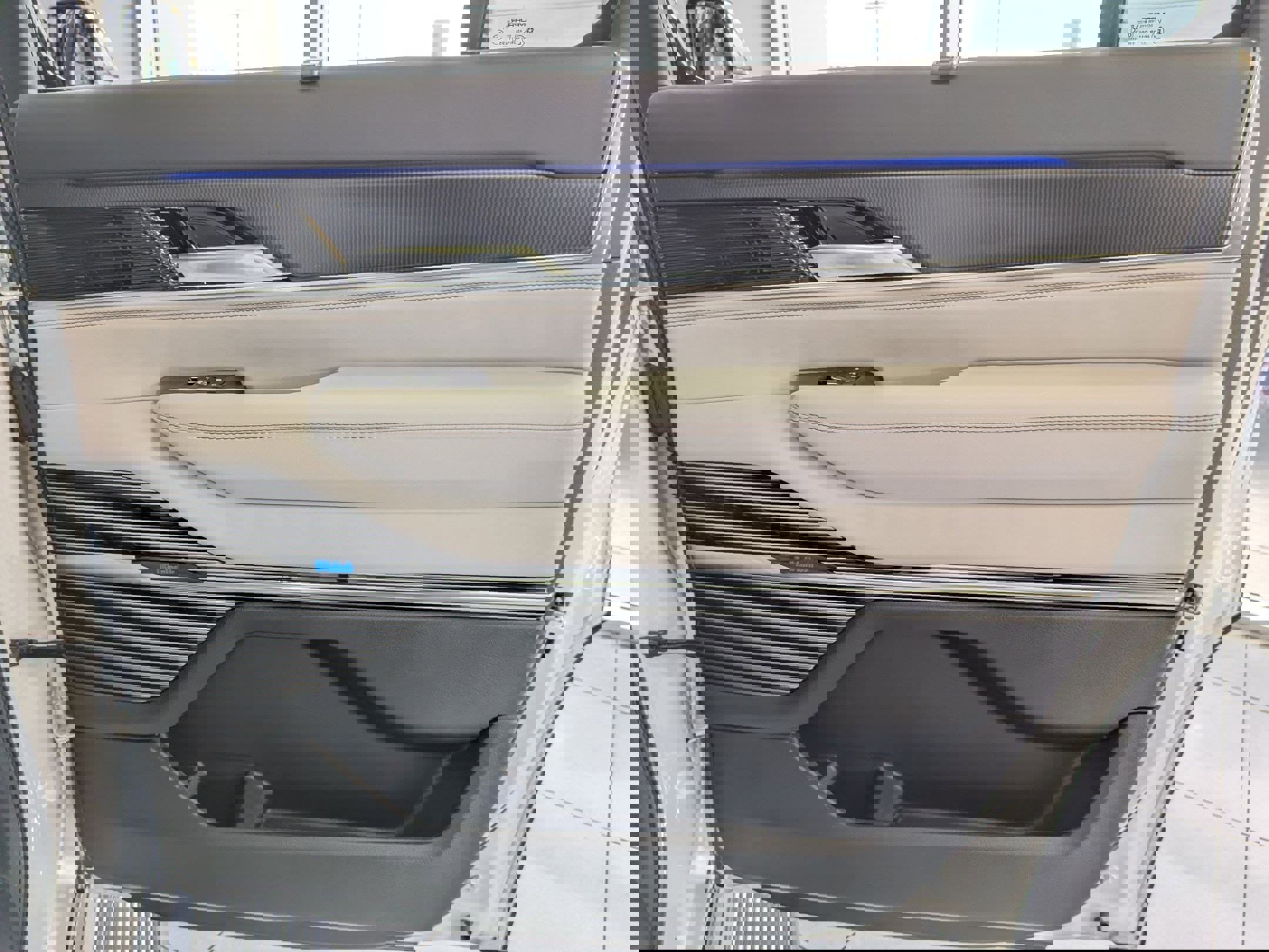 New 2026 Jeep Grand Wagoneer Summit w/ Premium Group III image 32