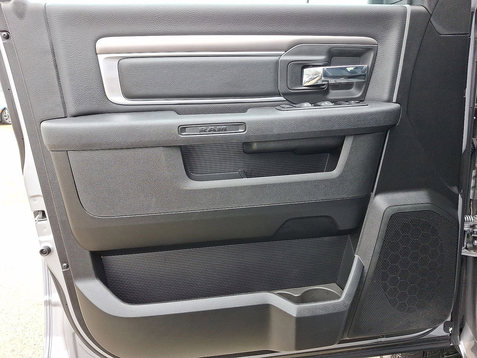 Used 2024 RAM 1500 Classic Warlock image 10