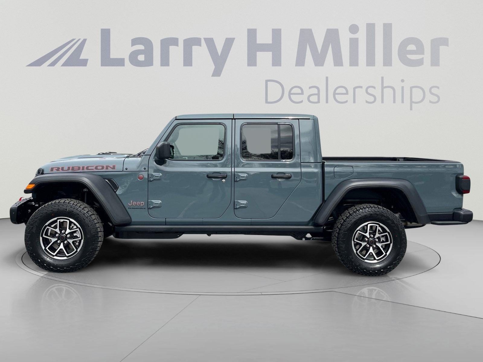 New 2026 Jeep Gladiator Rubicon w/ Steel Bumper Group AWD/4WD image 2