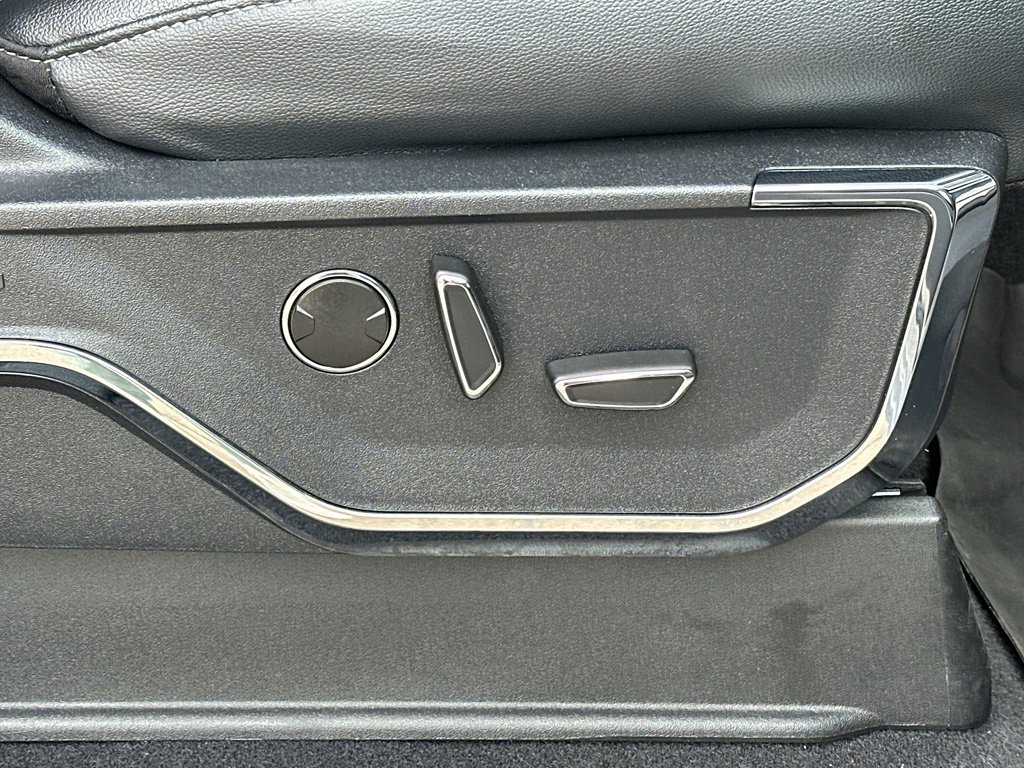 Used 2023 Ford F150 Lariat w/ Equipment Group 502A High image 36