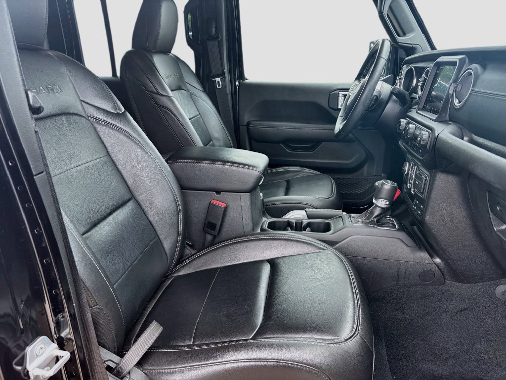 Certified 2022 Jeep Wrangler Unlimited Sahara AWD/4WD image 29