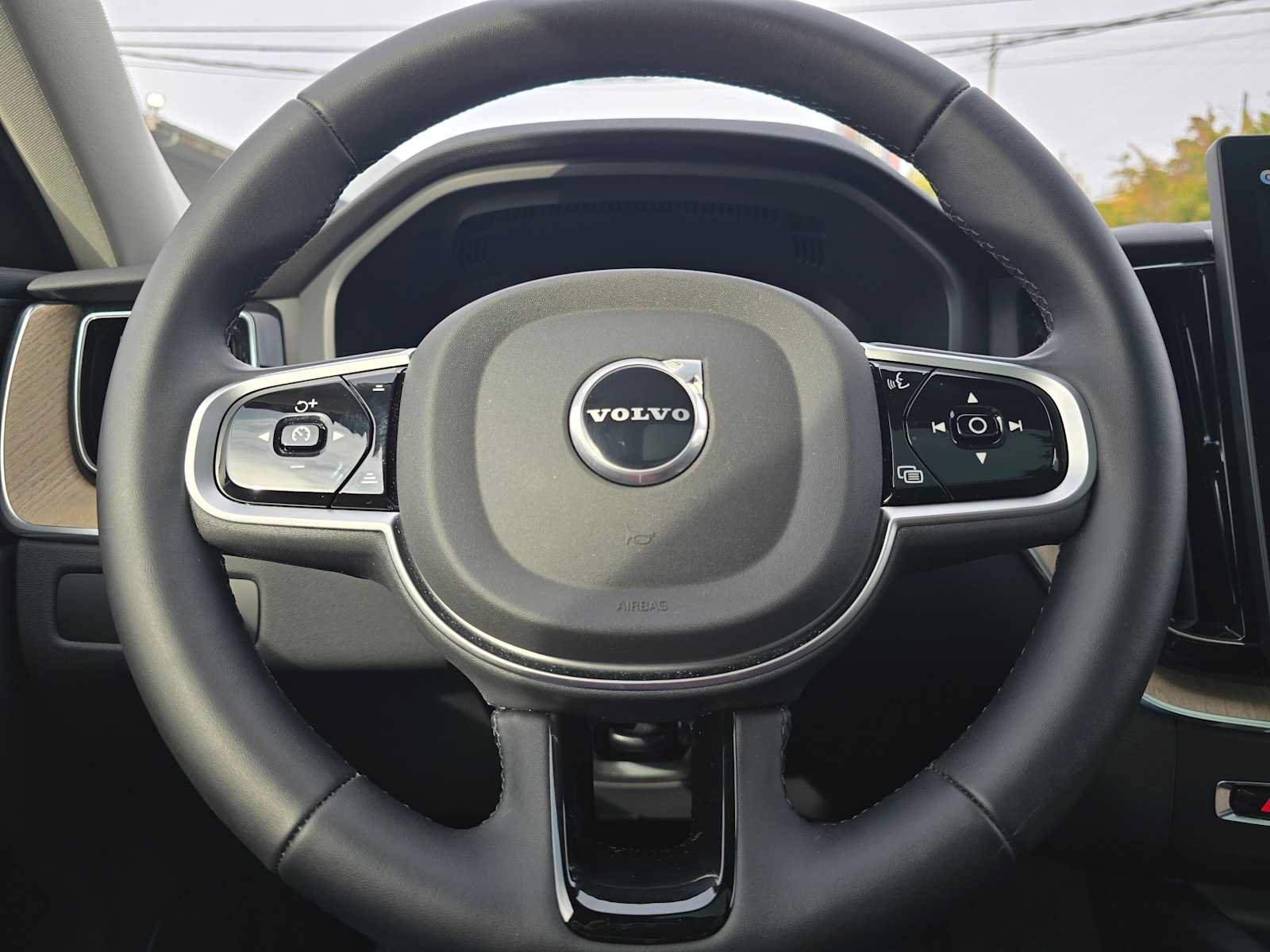Used 2026 Volvo XC60 B5 Plus w/ Protection Package Premier AWD/4WD image 24
