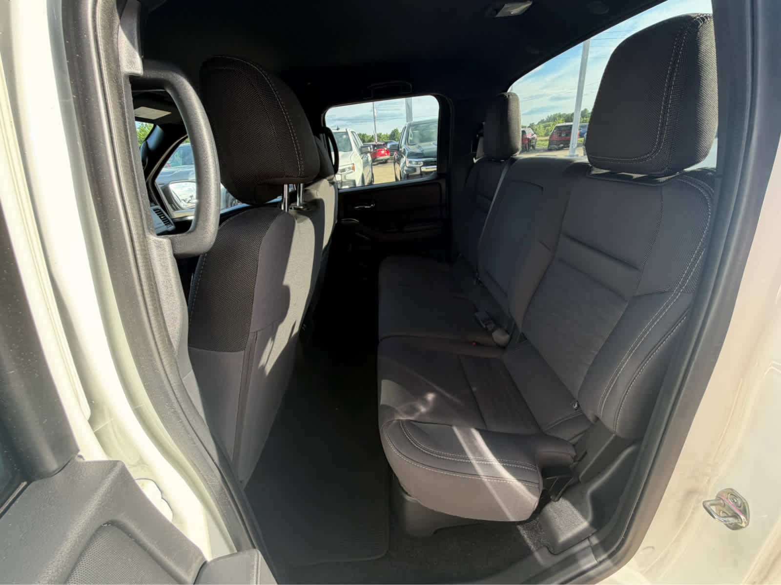 Used 2023 Nissan Frontier SV w/ Midnight Edition Package RWD image 12