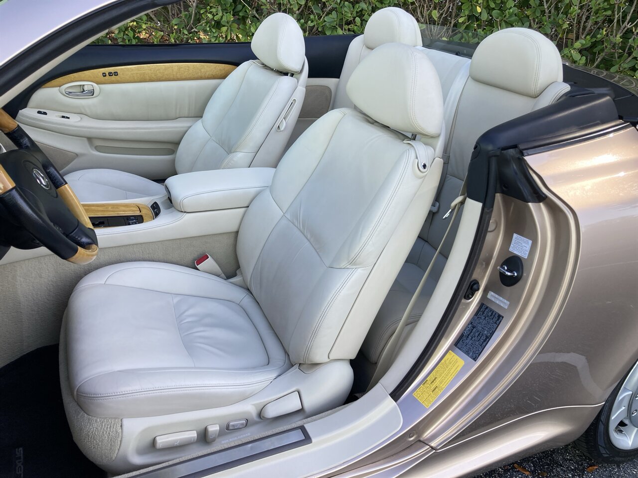 Used 2004 Lexus SC 430 Convertible RWD image 15