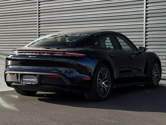 New 2024 Porsche Taycan image 7