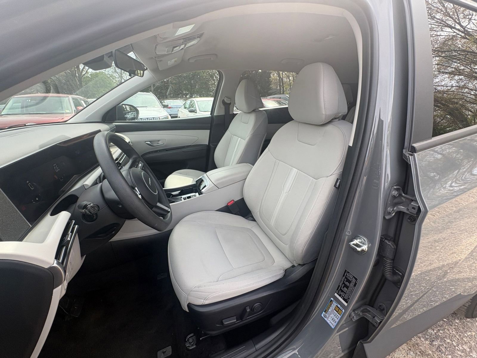 Used 2025 Hyundai Tucson SEL FWD image 34